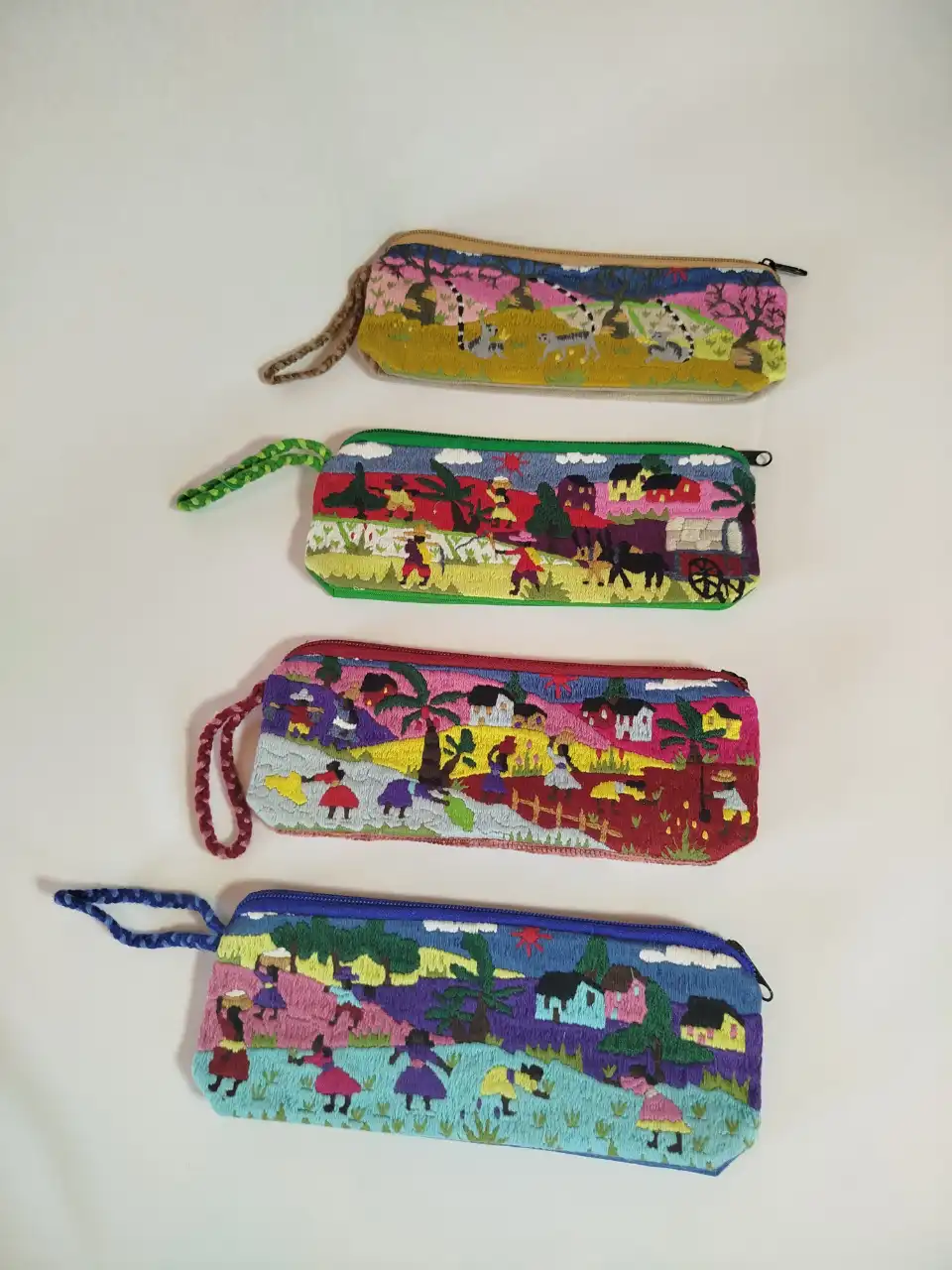 Trousse tissus Brodés (2)